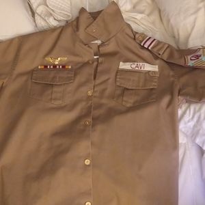 Short-sleeved button-up